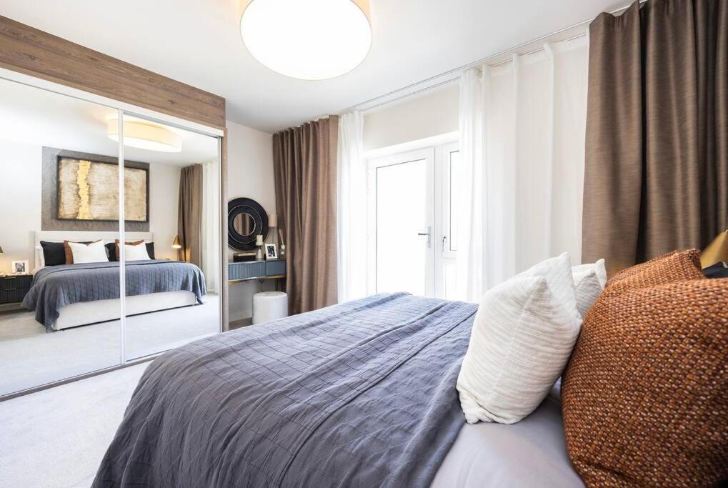 Free Parking/luxurious 3 Bd House/best Offer London