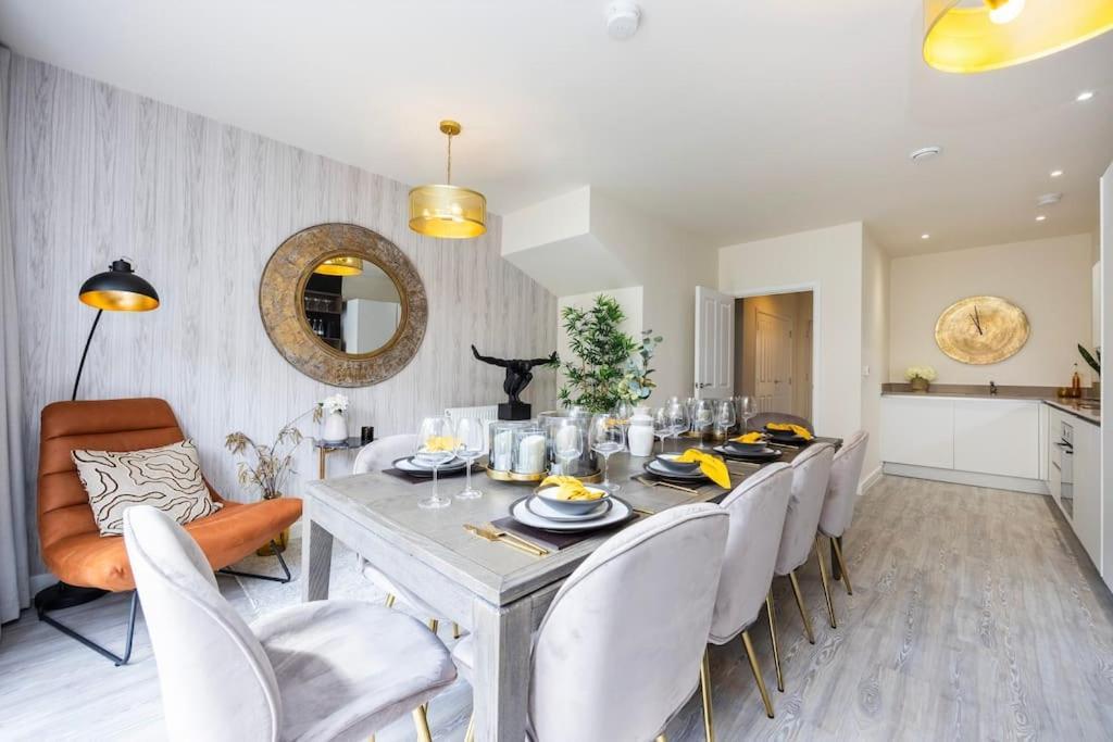 Free Parking/luxurious 3 Bd House/best Offer Appartamento *