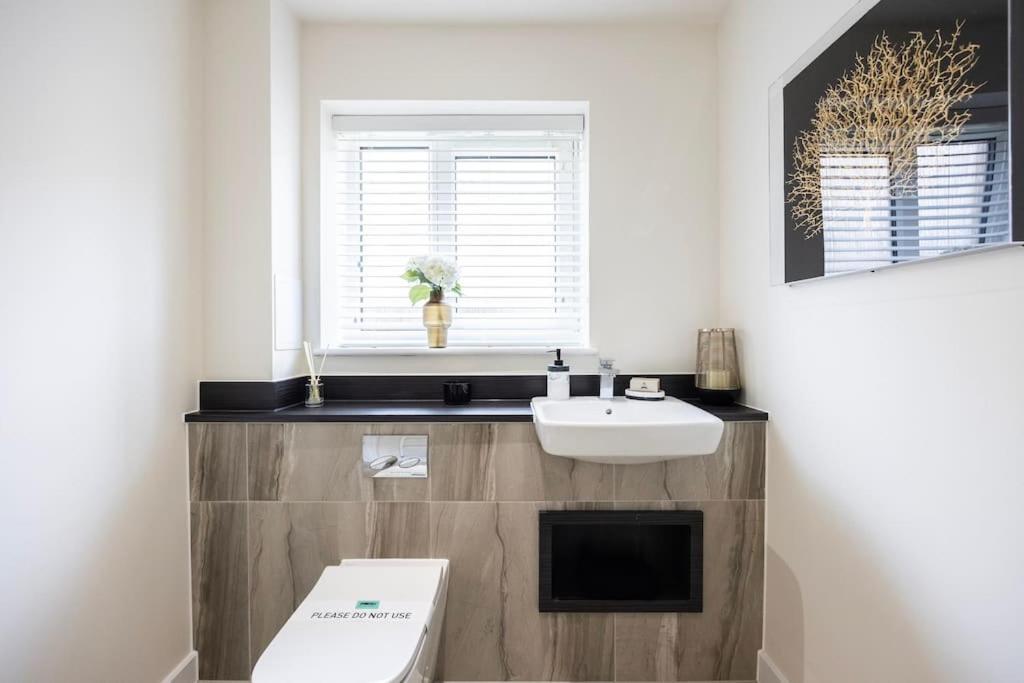 Free Parking/luxurious 3 Bd House/best Offer * Londra