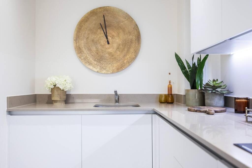 Free Parking/luxurious 3 Bd House/best Offer Londra